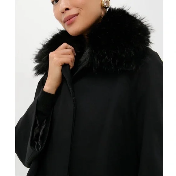 TUCKERNUCK Fur Collar Cecile Swing Cape - Picture 5 of 12